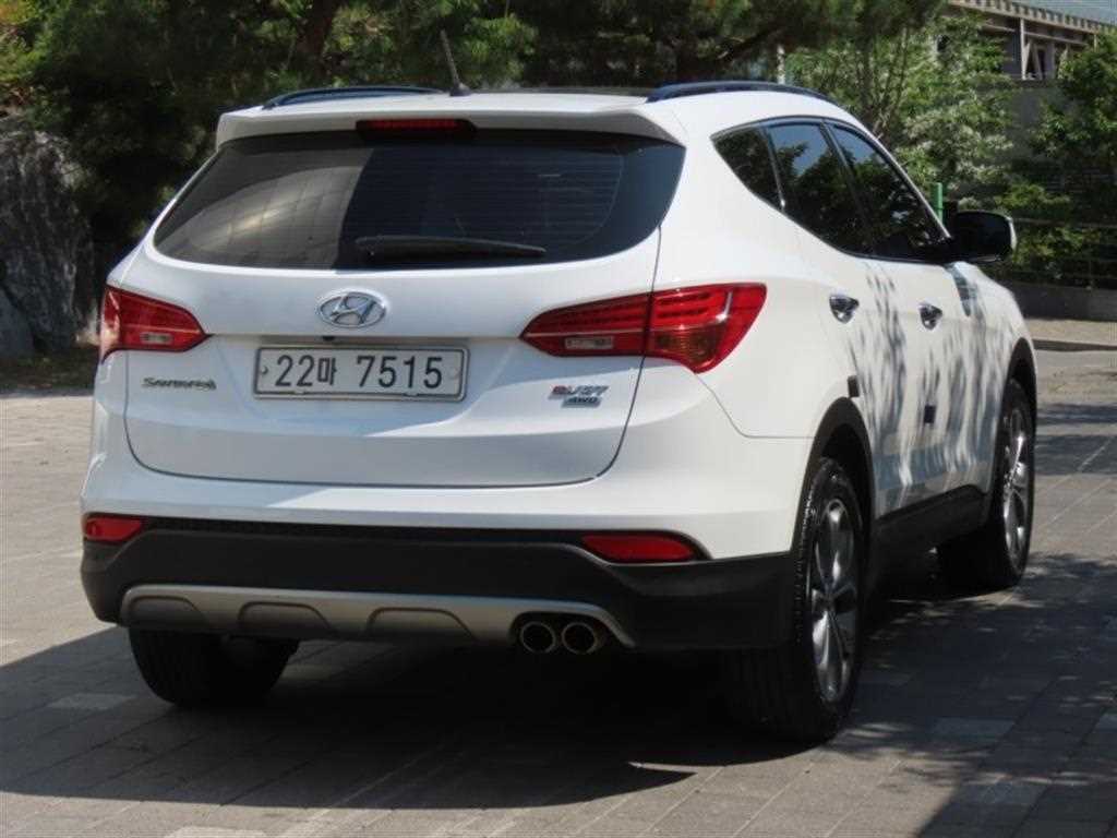 HYUNDAI Santa Fe - Vista 3