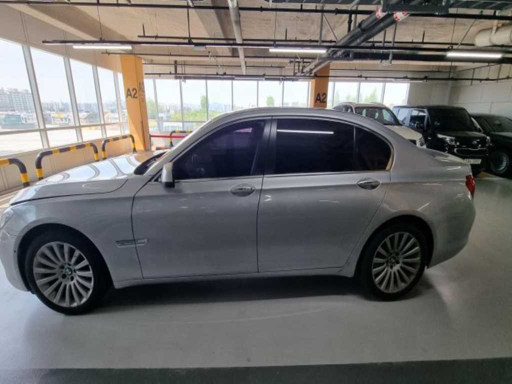 BMW 7 Series - Vista 2