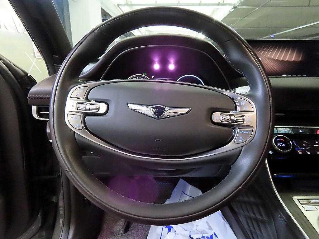 Genesis GV80 - Vista 8