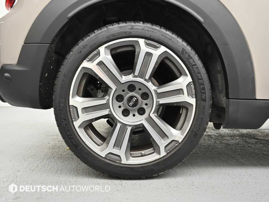 Mini Countryman - Vista 5
