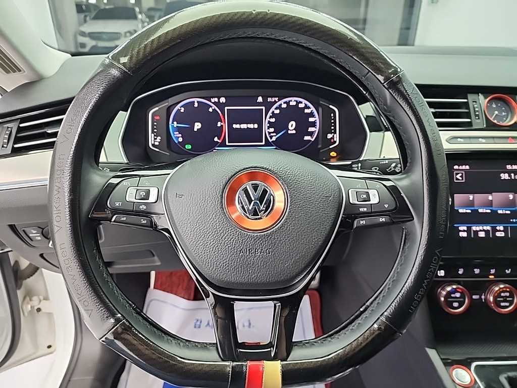 Volkswagen Arteon - Vista 9