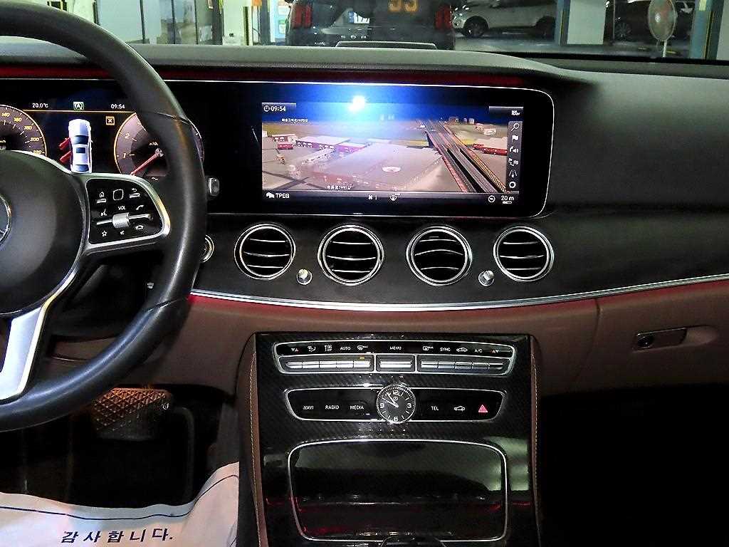 Mercedes Benz E class - Vista 11