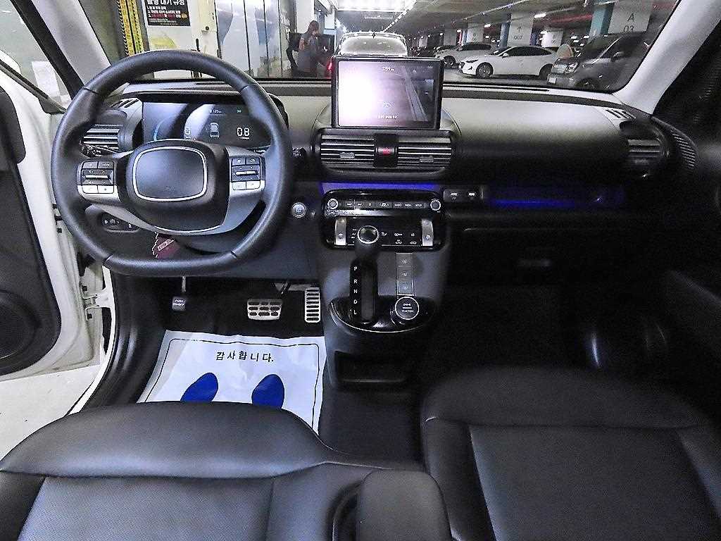 HYUNDAI Casper - Vista 10