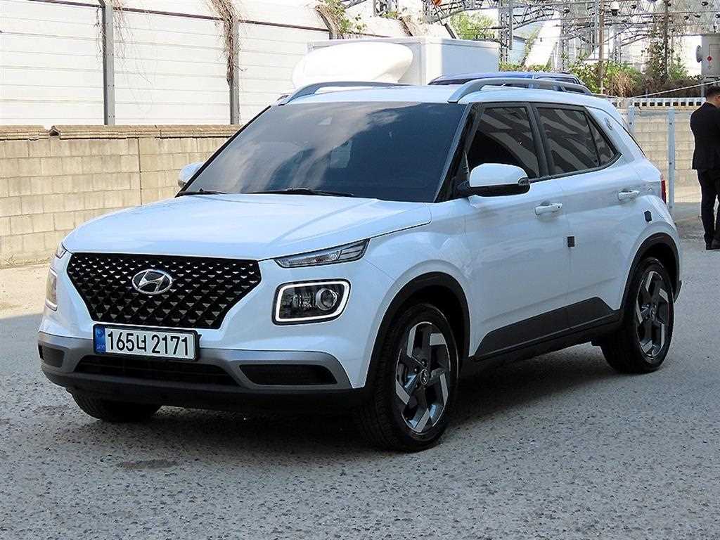 HYUNDAI Venue - Vista 2