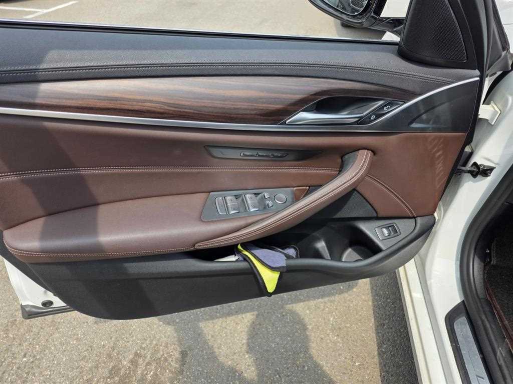 BMW 5 Series - Vista 4