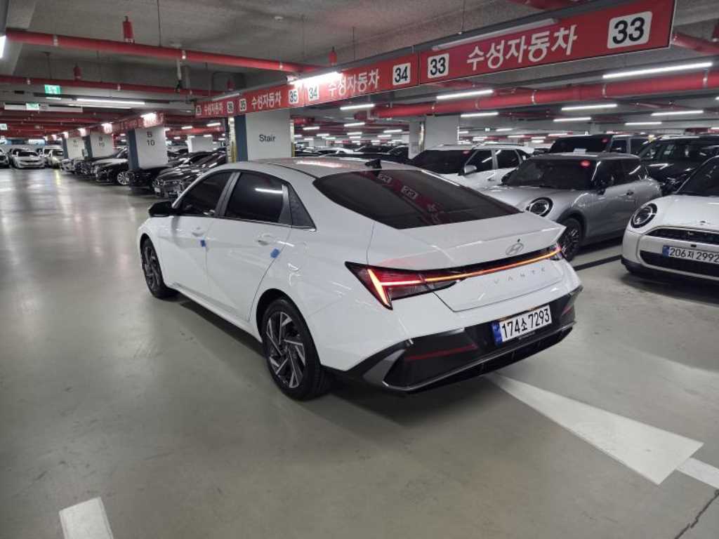 HYUNDAI Avante - Vista 6