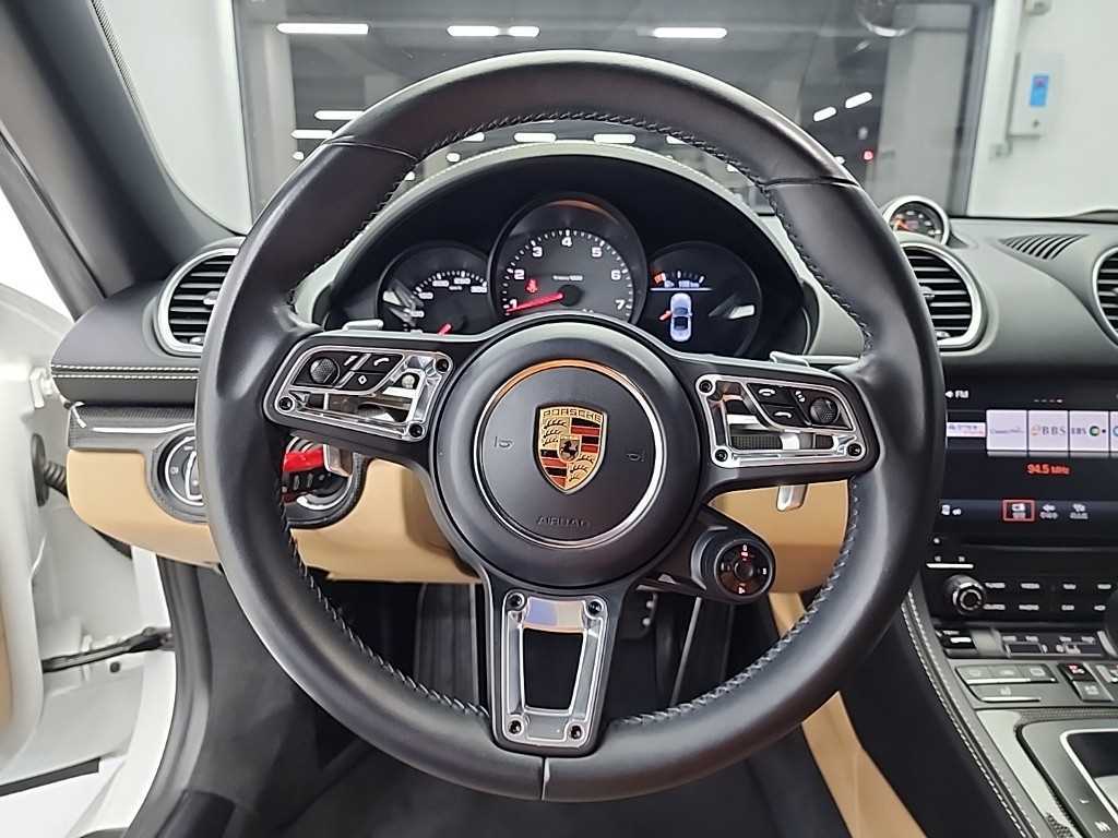 Porsche 718 - Vista 9