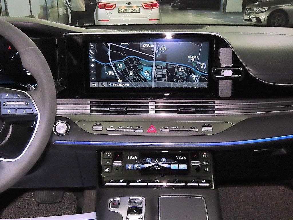 HYUNDAI Grandeur - Vista 11