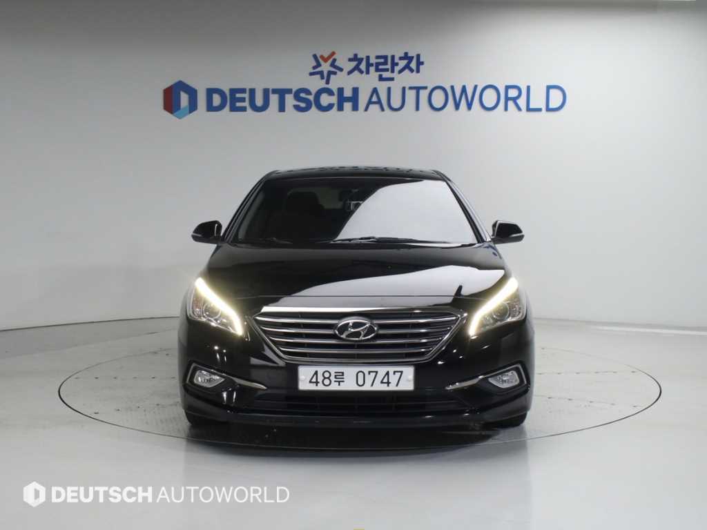 HYUNDAI Sonata - Vista 3