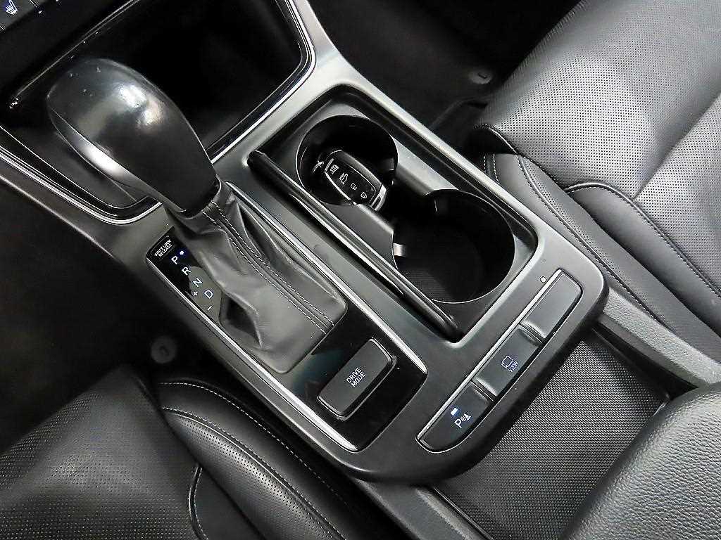 HYUNDAI Grandeur - Vista 10