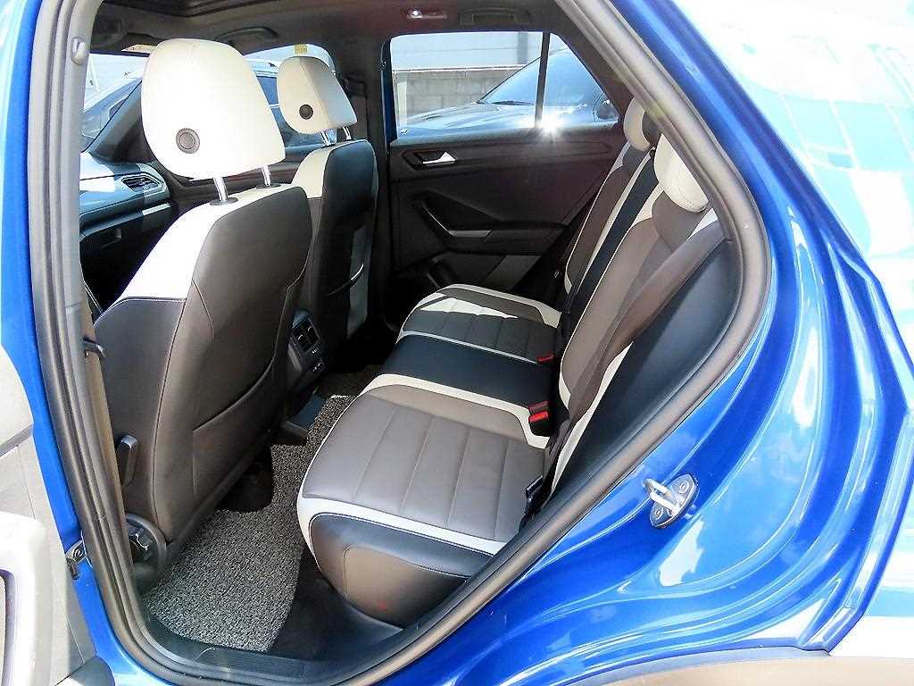 Volkswagen T-Roc - Vista 6