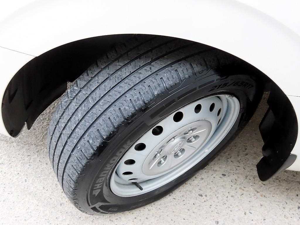 HYUNDAI Staria 2022 Blanco - Importación desde Corea - HF Imports Iquique - Foto 17