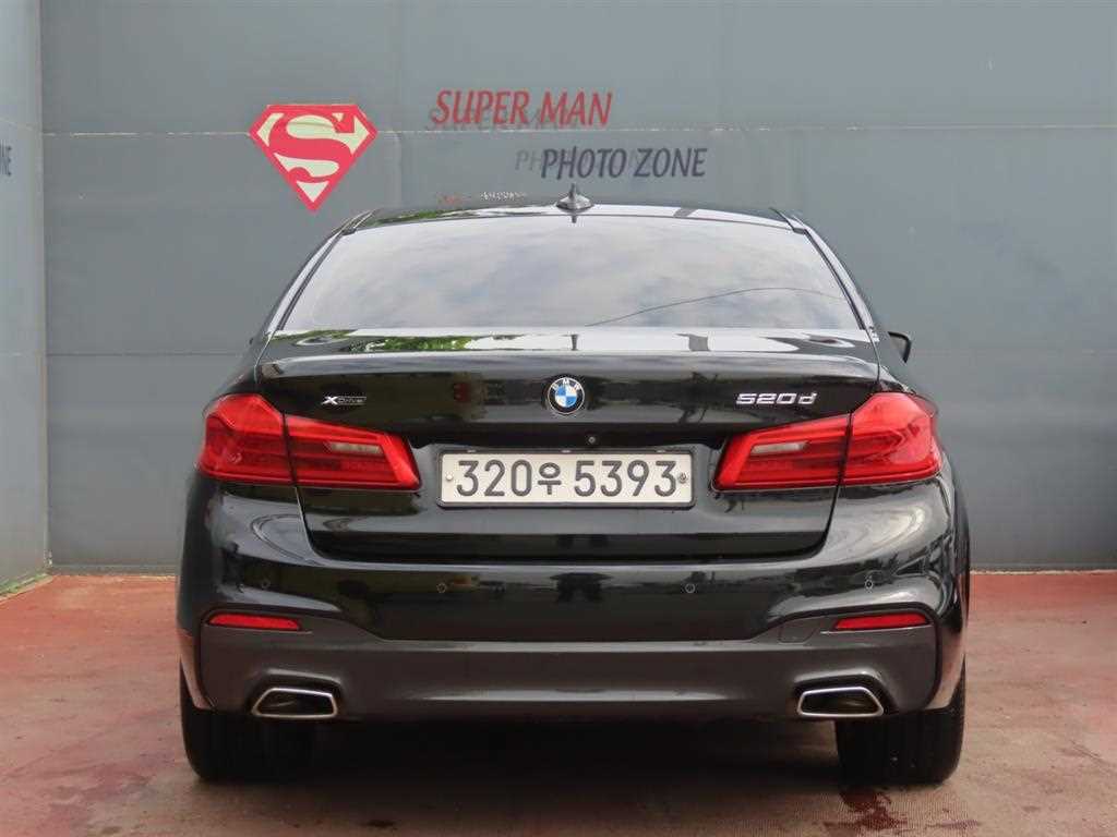 BMW 5 Series - Vista 4