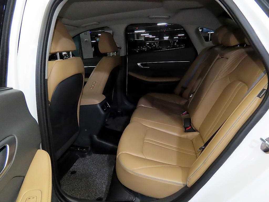 HYUNDAI Sonata - Vista 7
