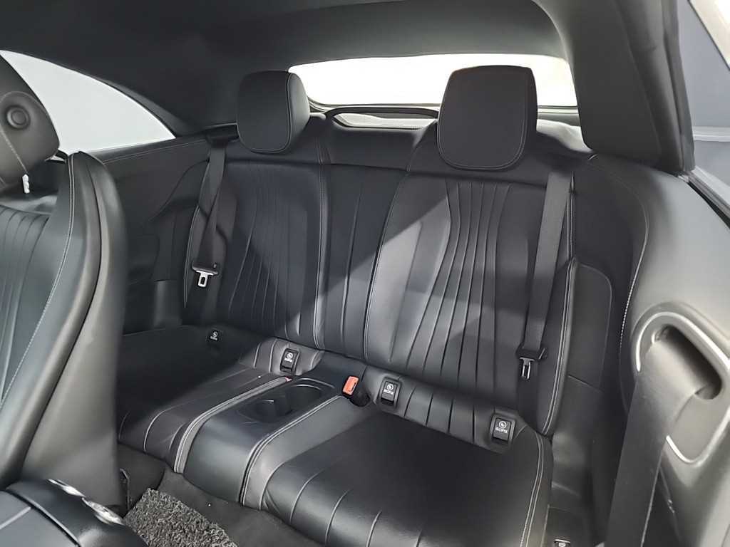 Mercedes Benz E class - Vista 12