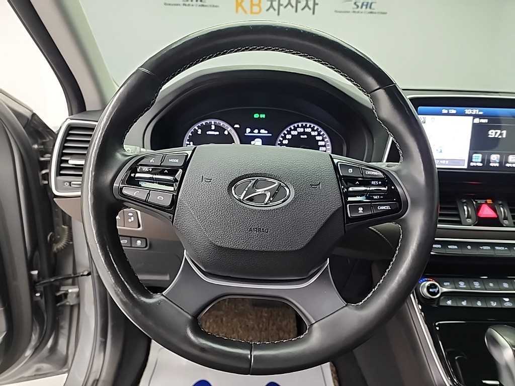 HYUNDAI Grandeur - Vista 9
