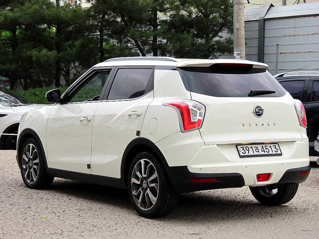 Ssangyong Tivoli - Vista 3