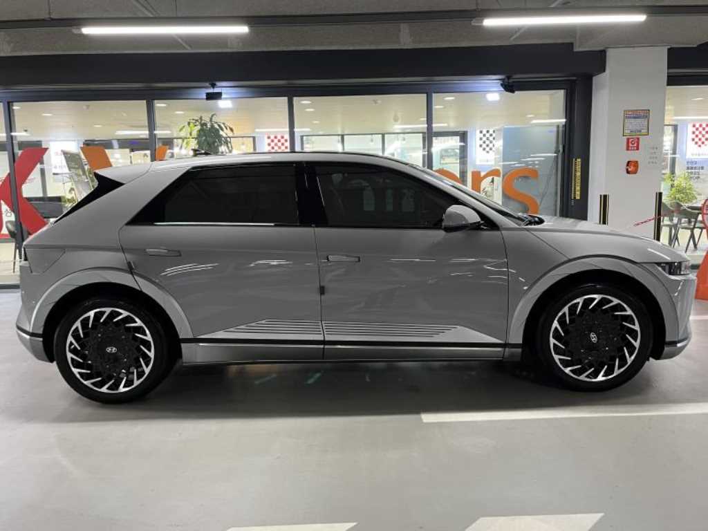 HYUNDAI Ioniq 5 - Vista 3