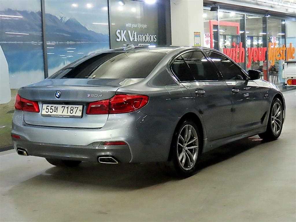 BMW 5 Series - Vista 4