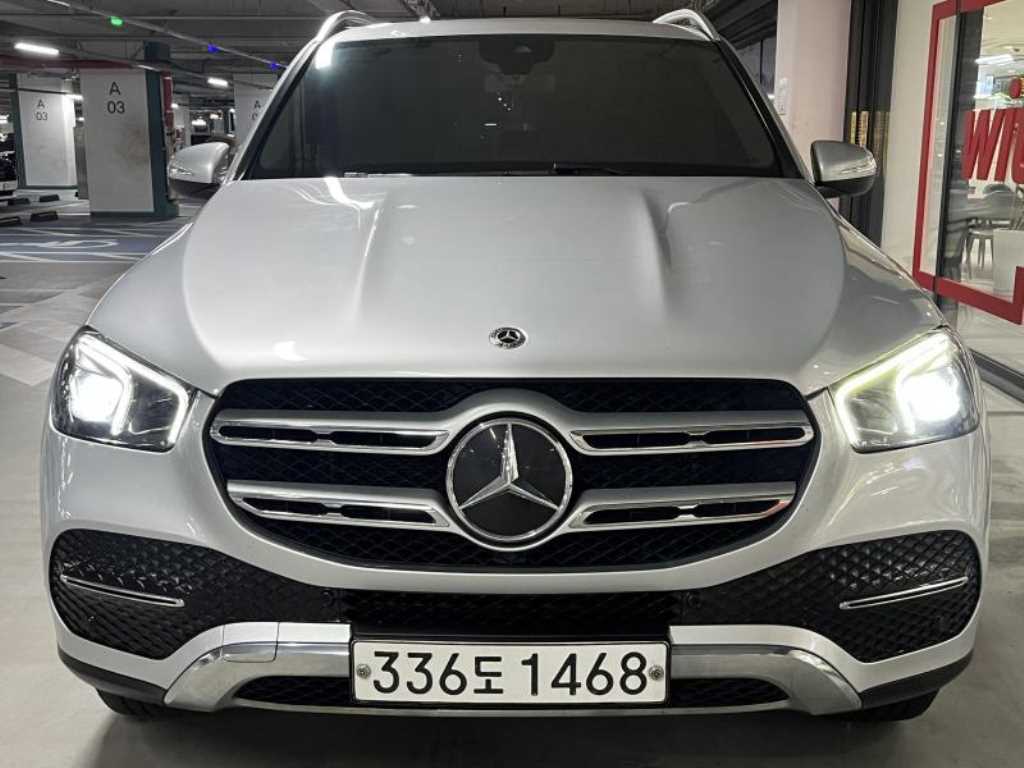 Mercedes Benz GLE Class - Vista 2