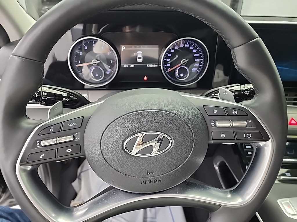 HYUNDAI Grandeur - Vista 9