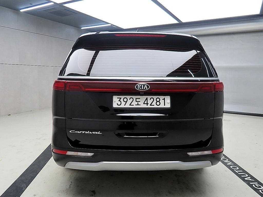 KIA Carnival - Vista 3