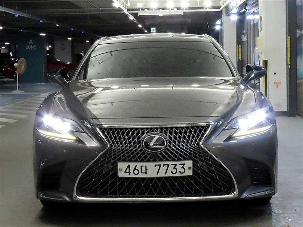 Lexus LS - Vista 3