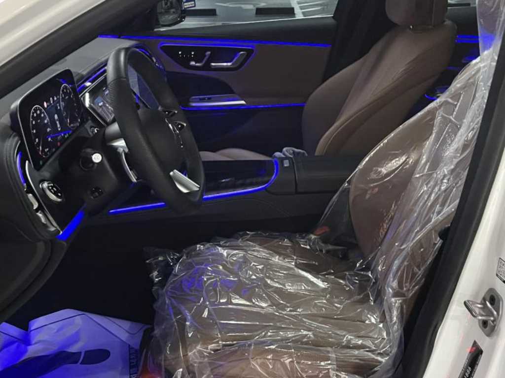 Mercedes Benz E class - Vista 11