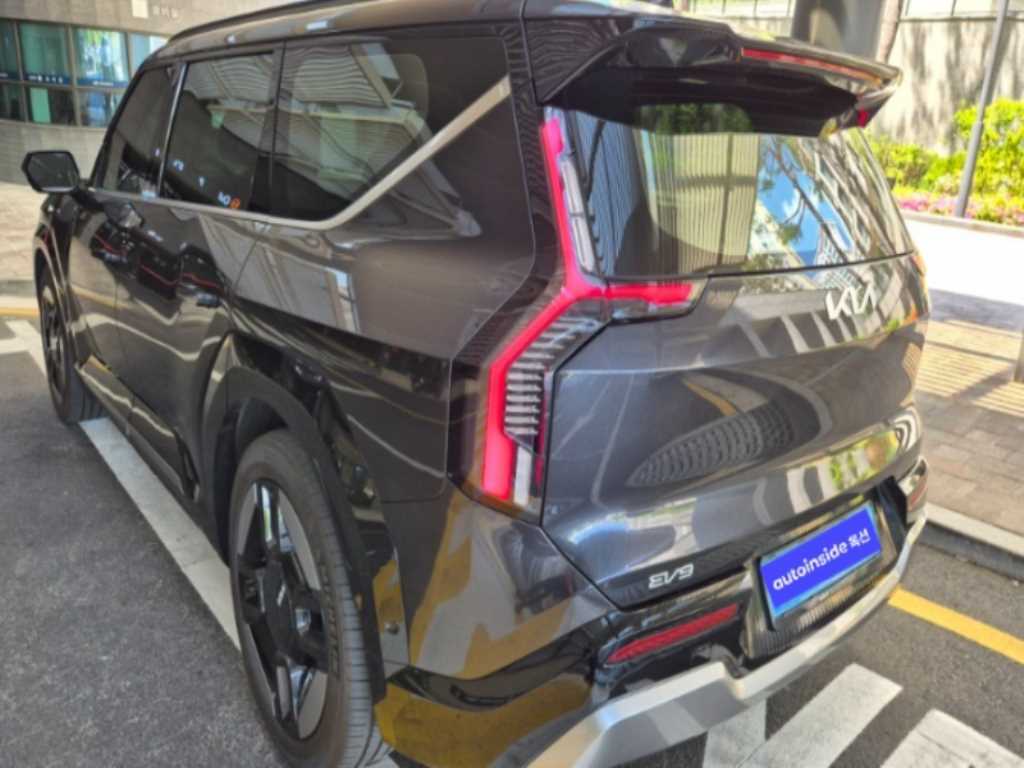 KIA EV9 - Vista 6