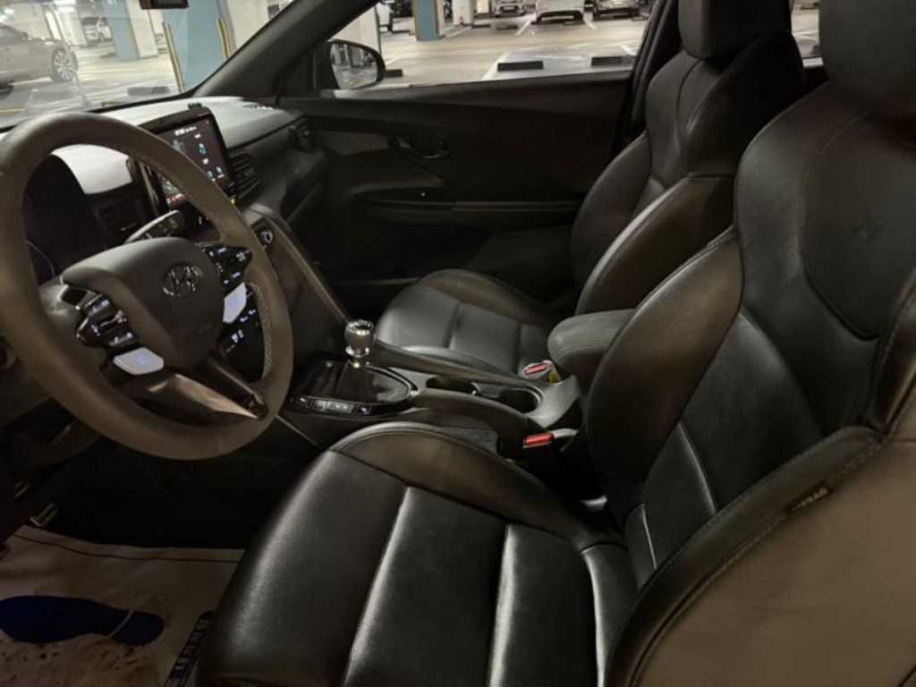 HYUNDAI Veloster - Vista 6