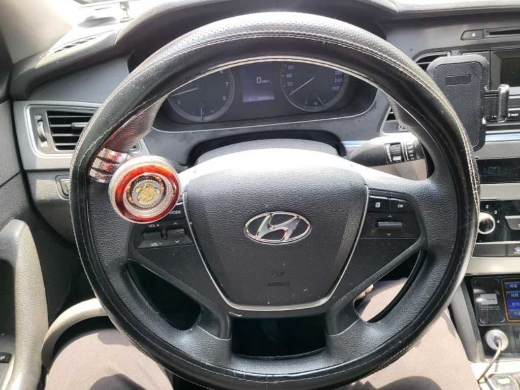 HYUNDAI Sonata - Vista 7