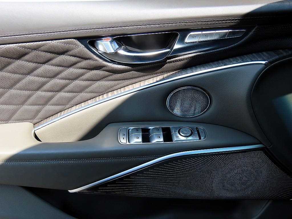 KIA K9 - Vista 12