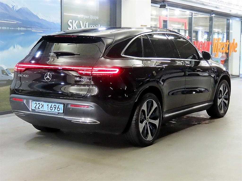 Mercedes Benz EQC - Vista 4