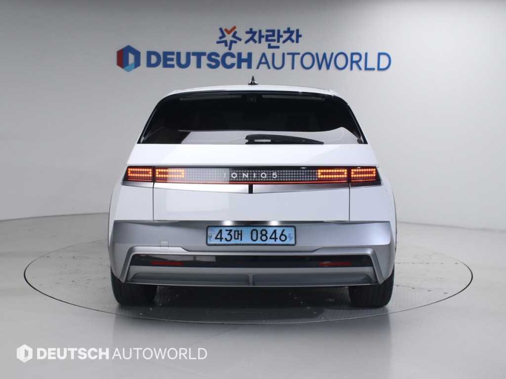 HYUNDAI Ioniq 5 - Vista 4