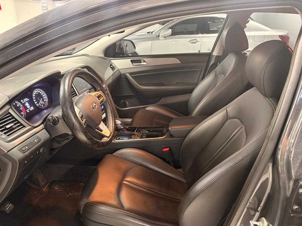 HYUNDAI Sonata - Vista 4