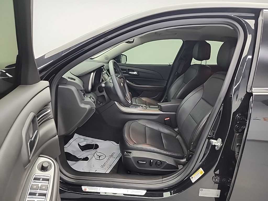 Chevrolet Malibu - Vista 11