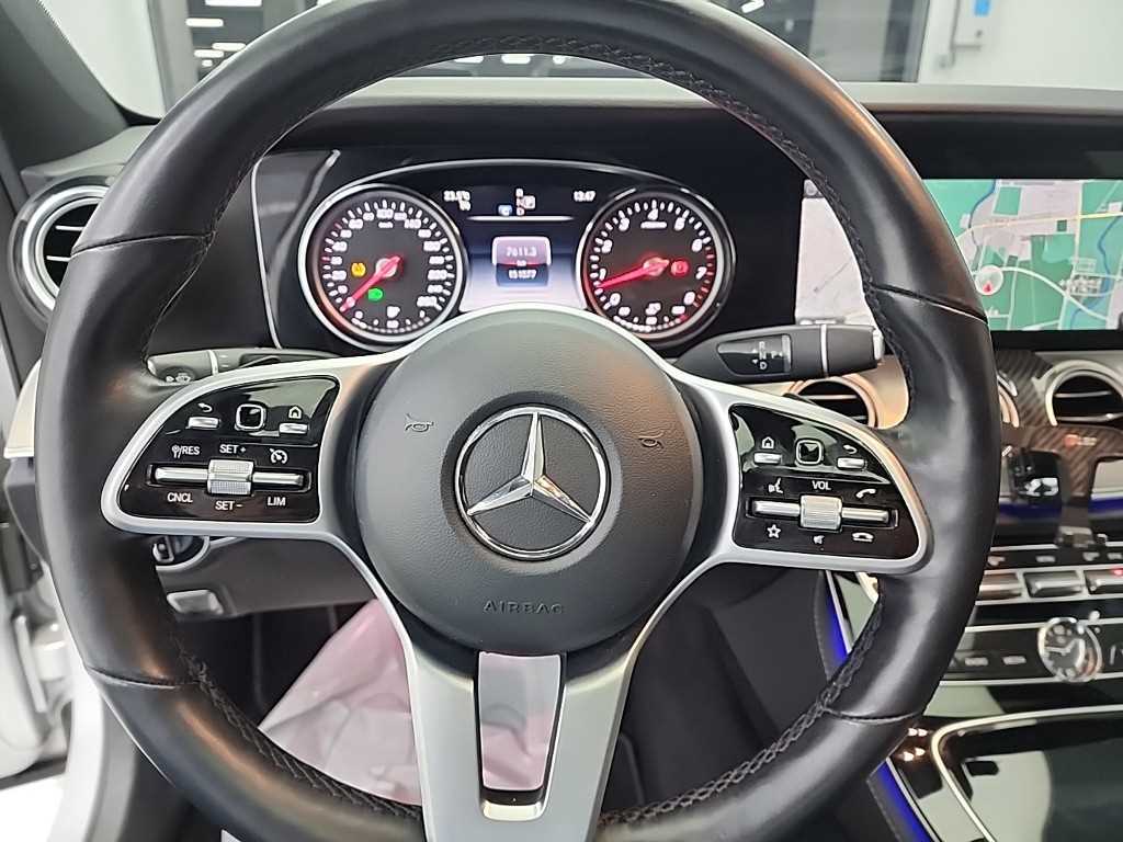 Mercedes Benz E class - Vista 9