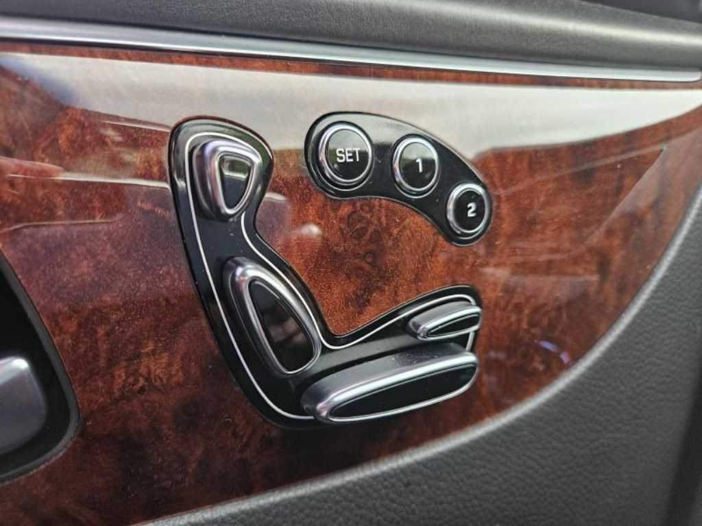 HYUNDAI Equus - Vista 10