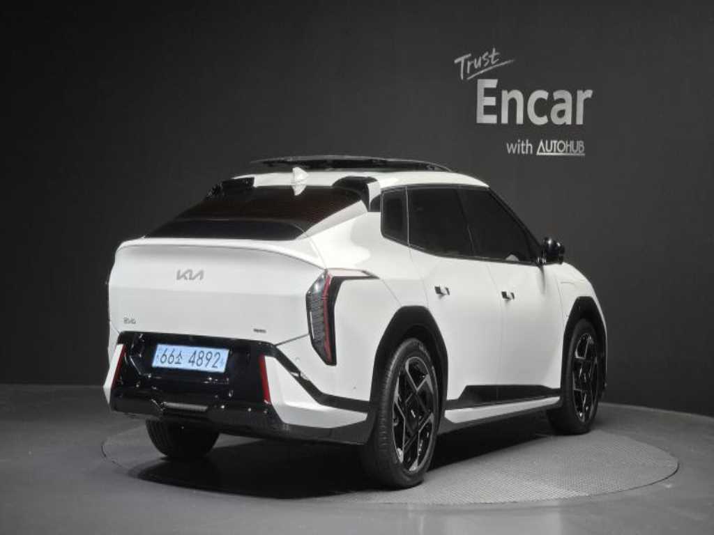 KIA EV4 - Vista 3