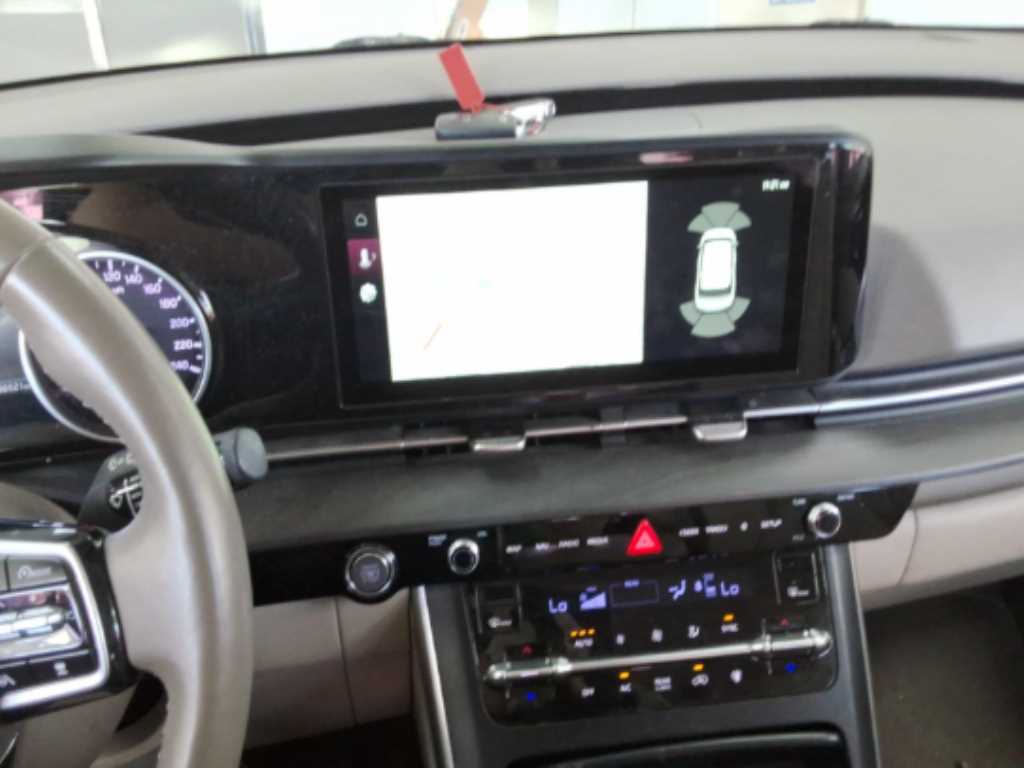 KIA Carnival - Vista 5