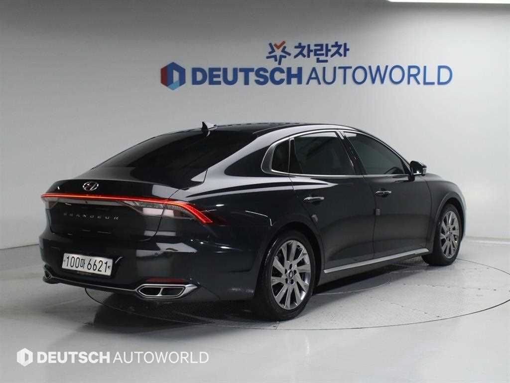 HYUNDAI Grandeur - Vista 3