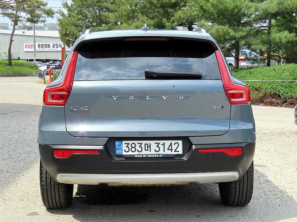 Volvo XC40 - Vista 4