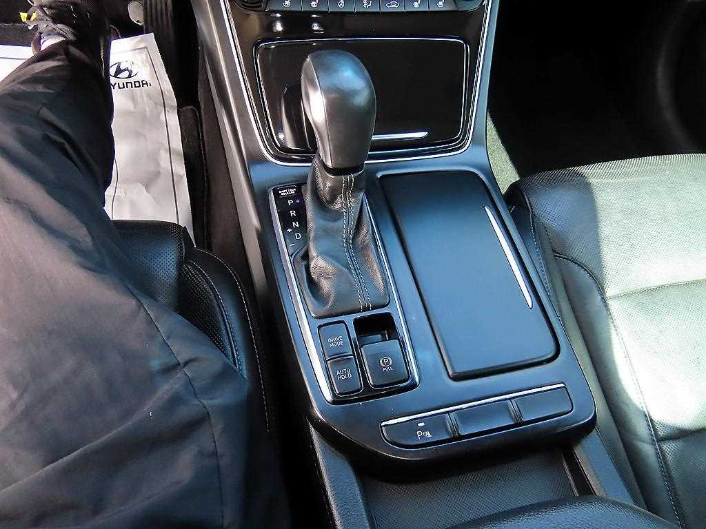 HYUNDAI Grandeur - Vista 10