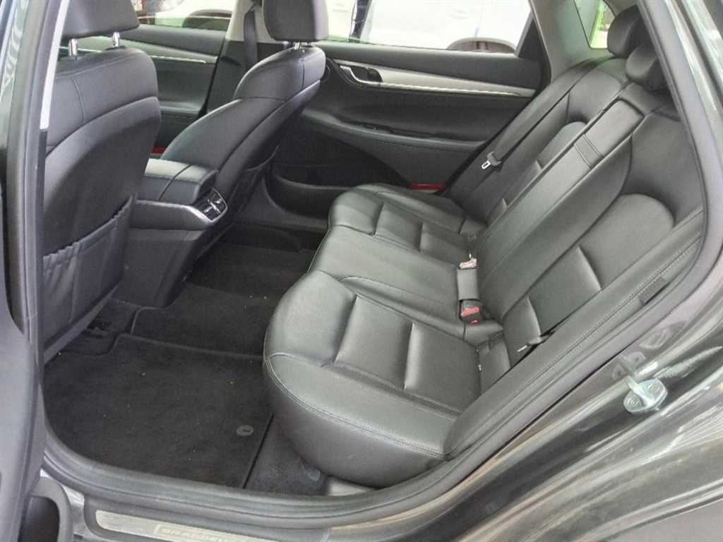 HYUNDAI Grandeur - Vista 10
