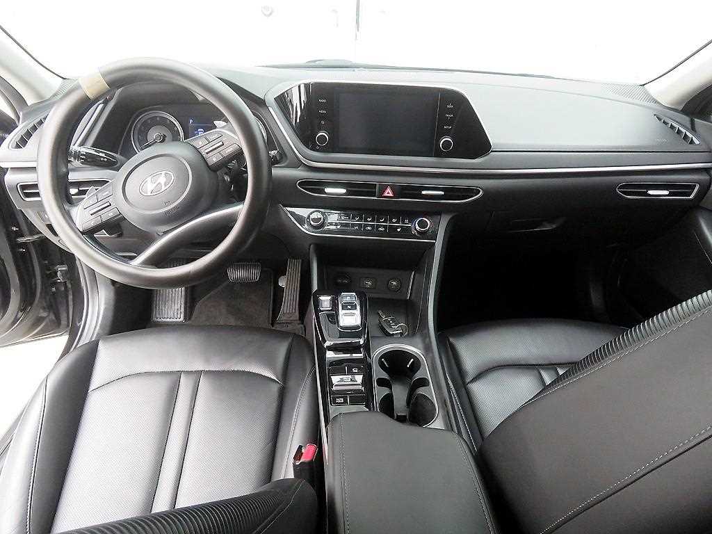 HYUNDAI Sonata - Vista 7