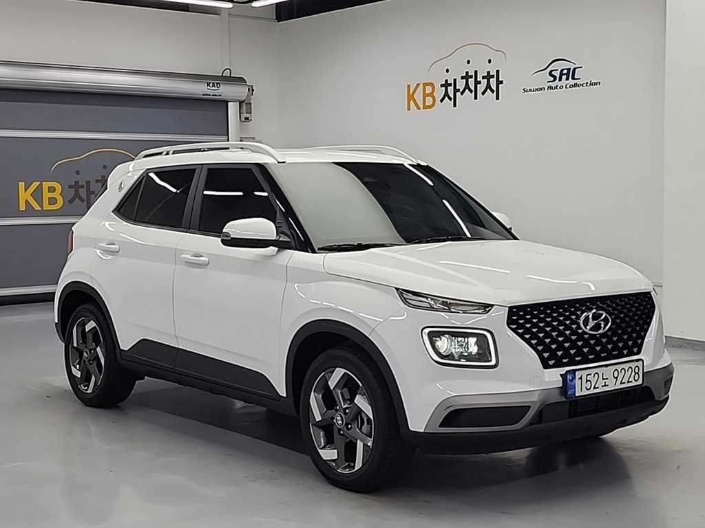 HYUNDAI Venue - Vista 4