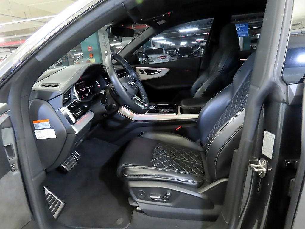 Audi Q8 - Vista 6