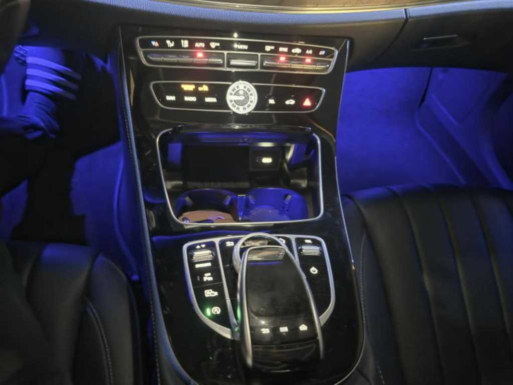 Mercedes Benz E class - Vista 9