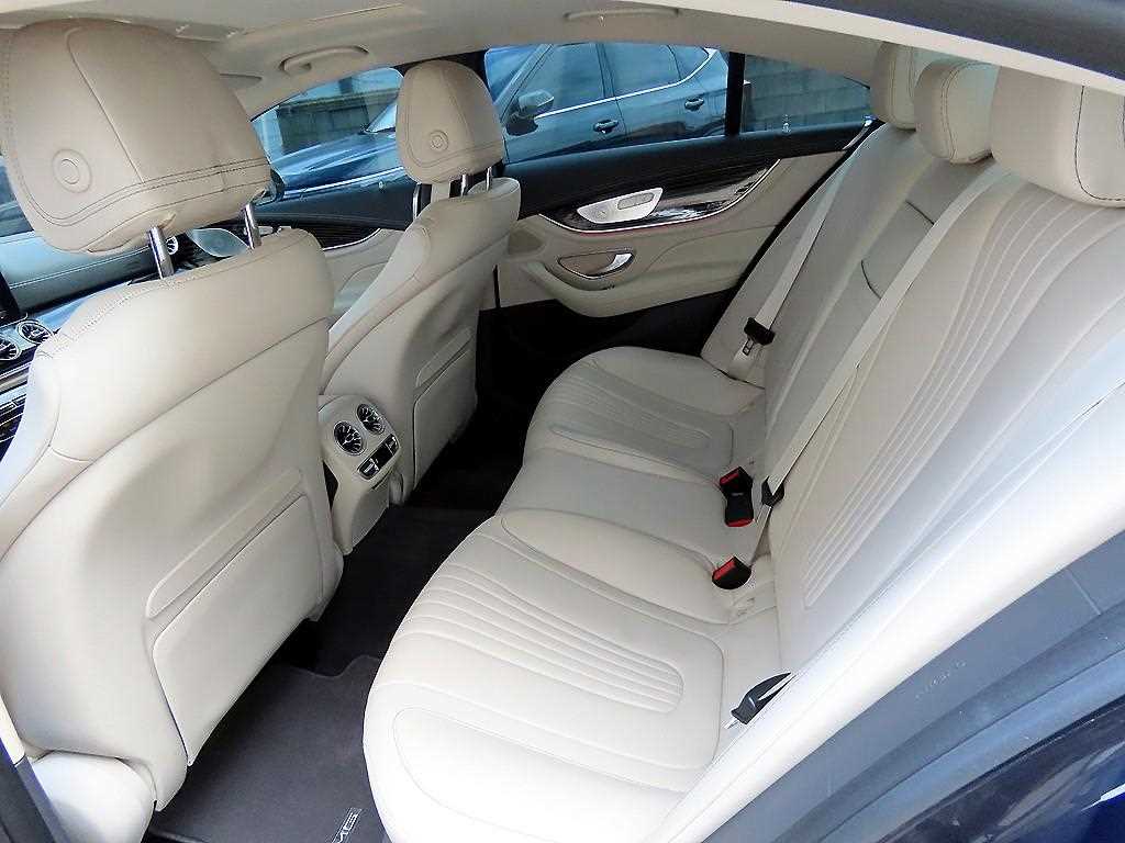 Mercedes Benz CLS Class - Vista 6