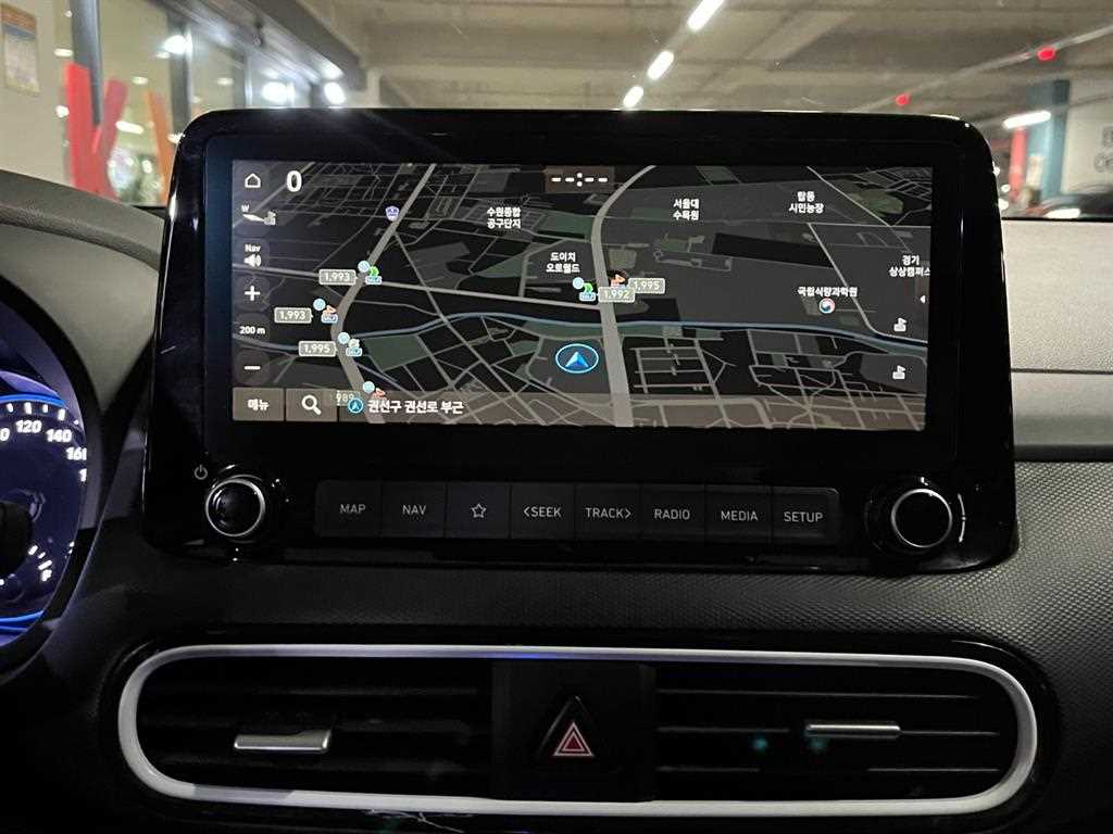 HYUNDAI Kona - Vista 9